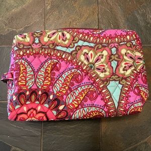 NWOT Vera Bradley Zippered Make-up Bag